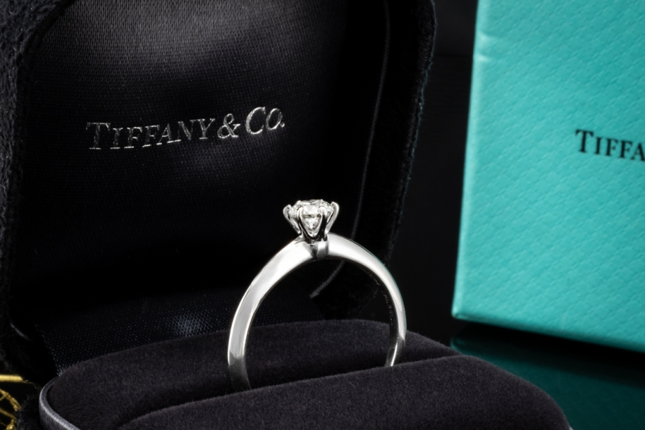 Tiffany & Co Solitär Ring Setting mit Diamant 0,38 Ct in Platin Full Set 