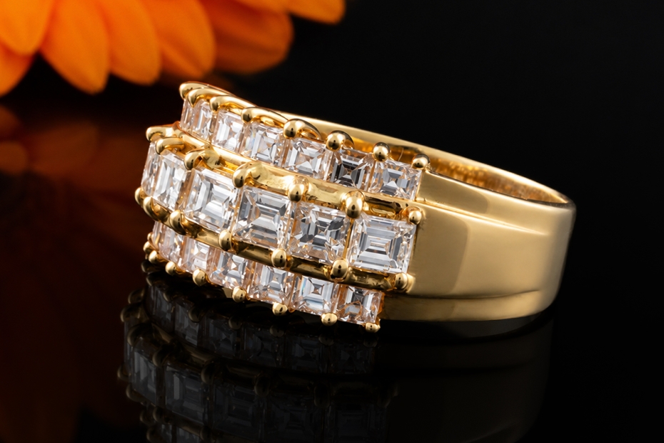 Ring mit Eckige Diamanten Carréschliff 2,80 Ct 750er Gelbgold Handarbeit 