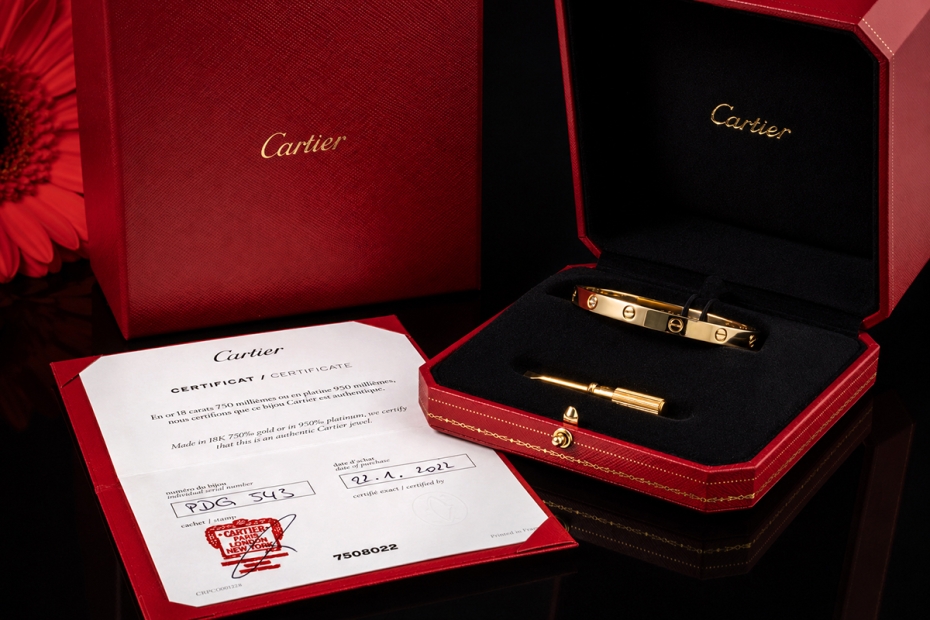 Cartier Love Armreif Armband Neues Modell in Gelbgold 750 Gr 18 Full Set 