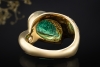 Ring mit Smaragd Tropfen und Diamanten spitz zulaufend in 750er Gelbgold 