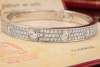 Cartier Love Armreif Klassisch Diamanten Ausgefasst in Weißgold Full Set 
