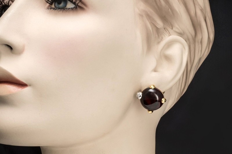 Pomellato Ohrringe Griffe Ohrclips Rund Granat Diamanten 750er Gelbgold 