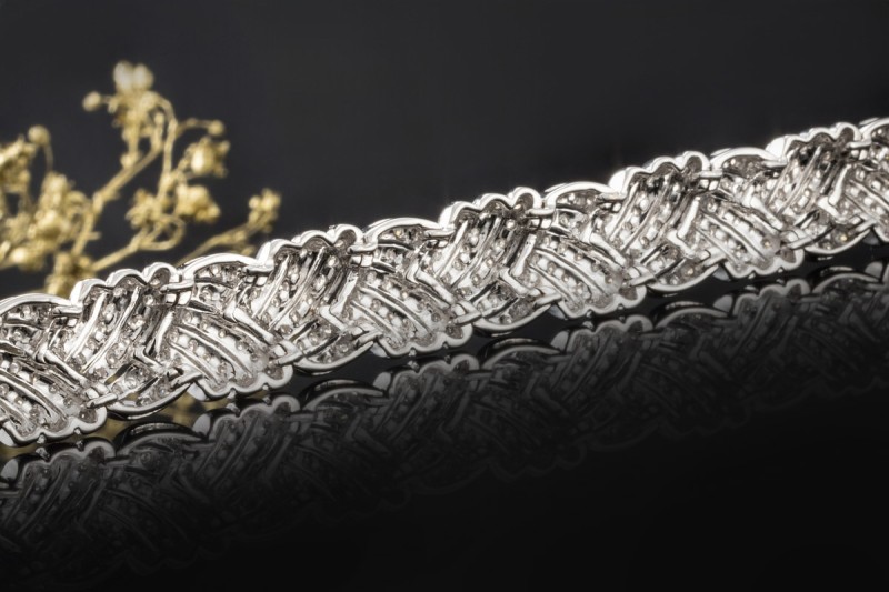 Armband mit Diamanten in 750er Weißgold Detailverliebtes Gliederarmband 