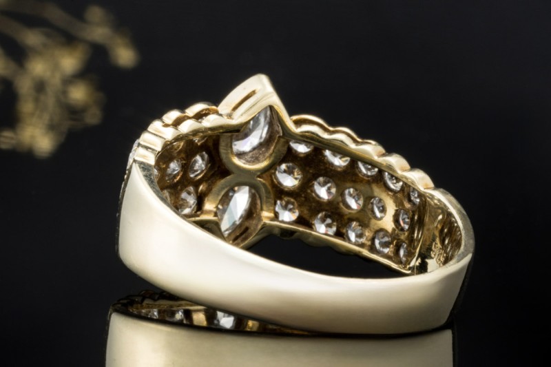 Ring Diamant Tropfen und Brillanten Detailverliebte Gelbgold Handarbeit 