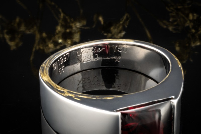 Cartier Tank Ring mit Granat Rhodolith Großes Modell in 750er Weißgold 