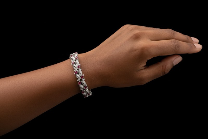 Vintage Armband Marquise Rubine und Altschliff Diamanten in Weißgold 750 