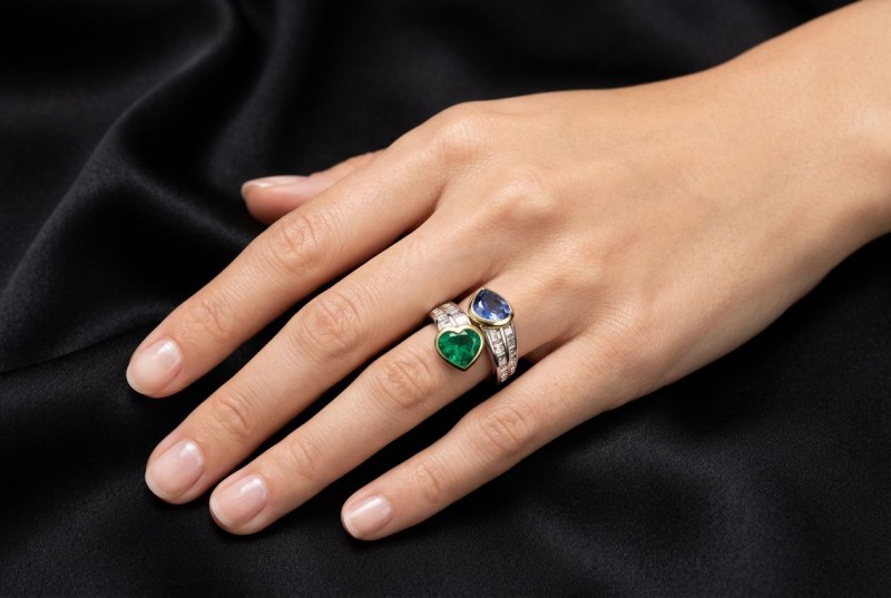 Herz Ring Smaragd Saphir Tropfen und Diamanten Handarbeit 750er Weißgold 