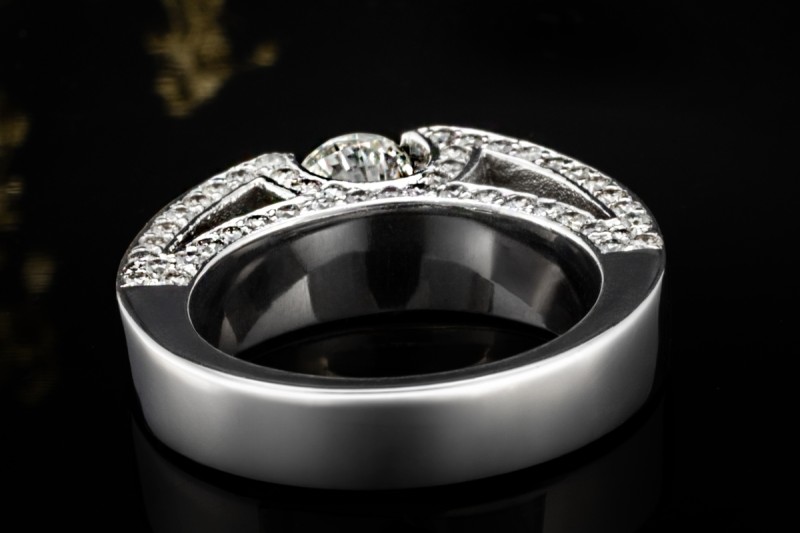 Diamant Ring Spannring Einkaräter Asymmetrische massive Weißgold Arbeit 