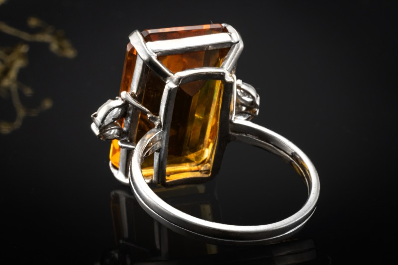 Ring im Art Déco Stil mit Citrin und Diamanten 750er Weißgold Handarbeit 