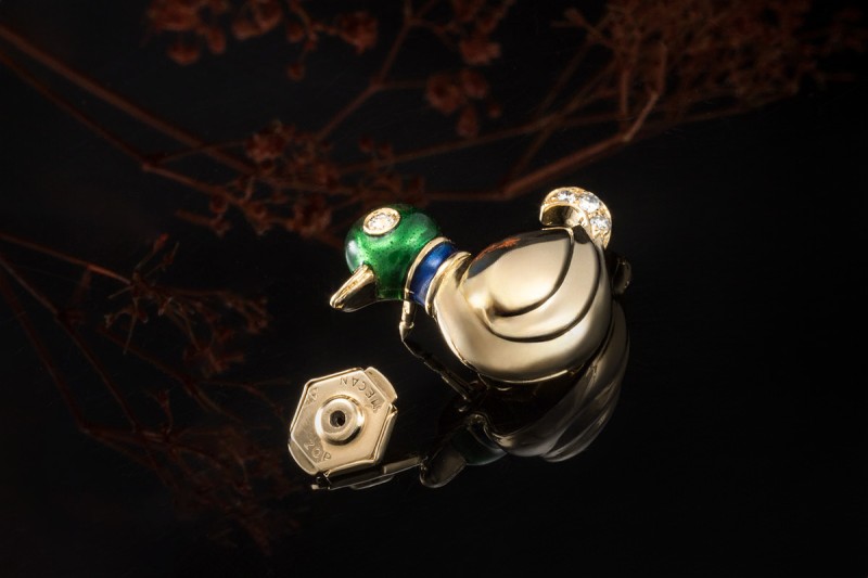 Cartier Pin Brosche Ente Duck mit Emaille und Diamanten in Gelbgold 750 