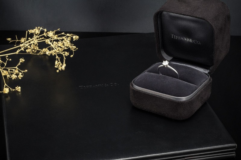 Tiffany & Co Solitär Ring Setting mit Diamant 0,47 Ct in Platin Full Set 