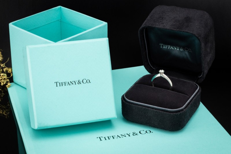 Tiffany & Co Solitär Ring Setting mit Diamant 0,22 Ct in Platin Full Set 