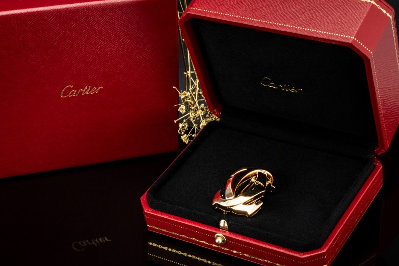 Cartier Brosche Pénélope Doppel C Vintage Nadel in 750er Gelbgold OVP 