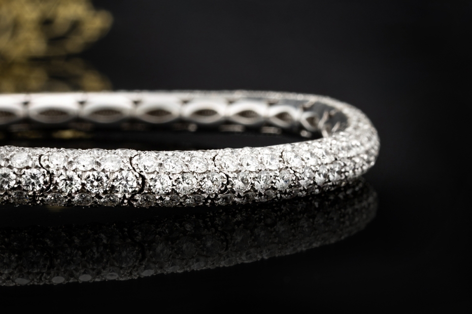 Flexibles Armband 10 Carat Diamanten Federnder Armreif in 750er Weißgold 