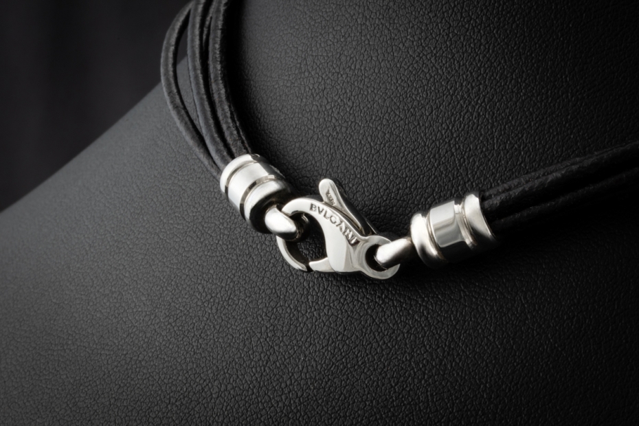 Bvlgari Tondo Heart Collier Herz Anhänger Lederkette Diamanten Gold 750 