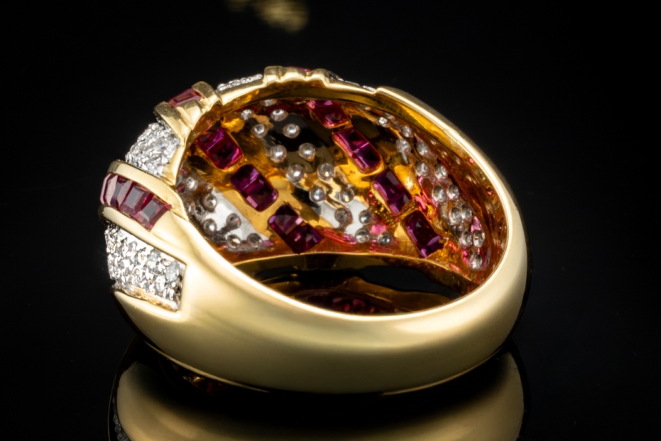 Ring Cocktailring mit Rubinen im Carréschliff und Diamanten Gelbgold 750 