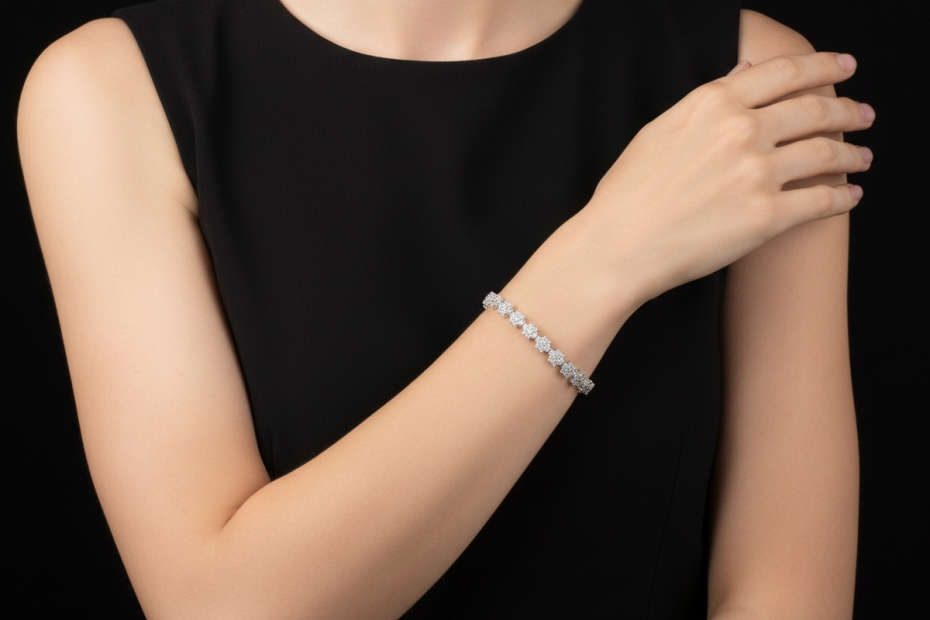 Modernes Armband Blumen Sterne 4,58 Carat Diamanten in 750er Weißgold 