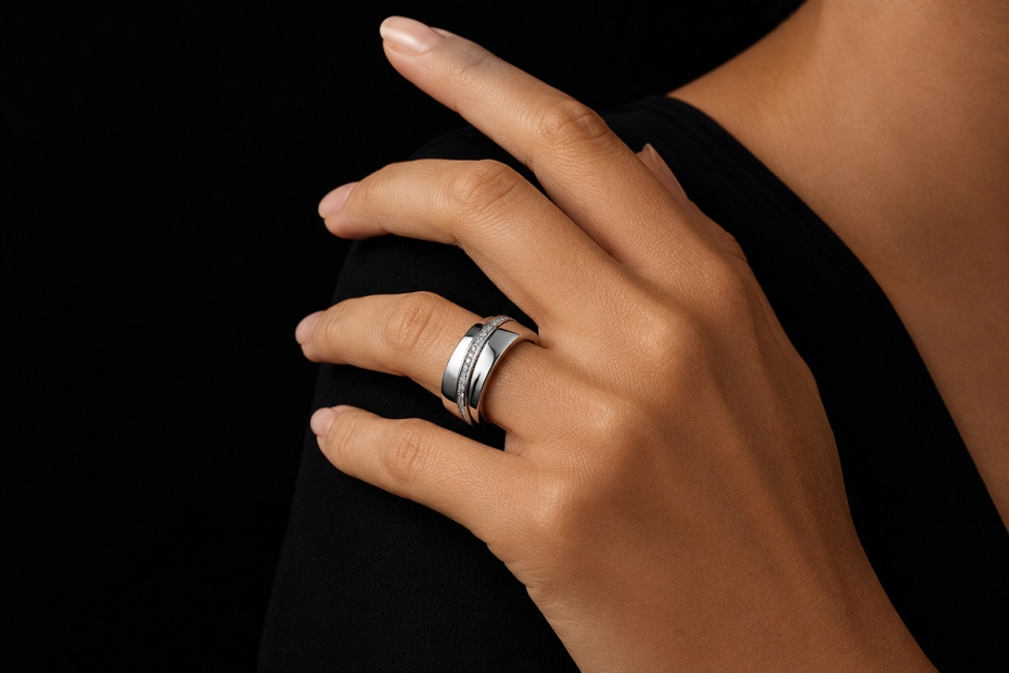 Odenwald Ring Drehring mit schräg angeordneten Diamanten in Weißgold 750 