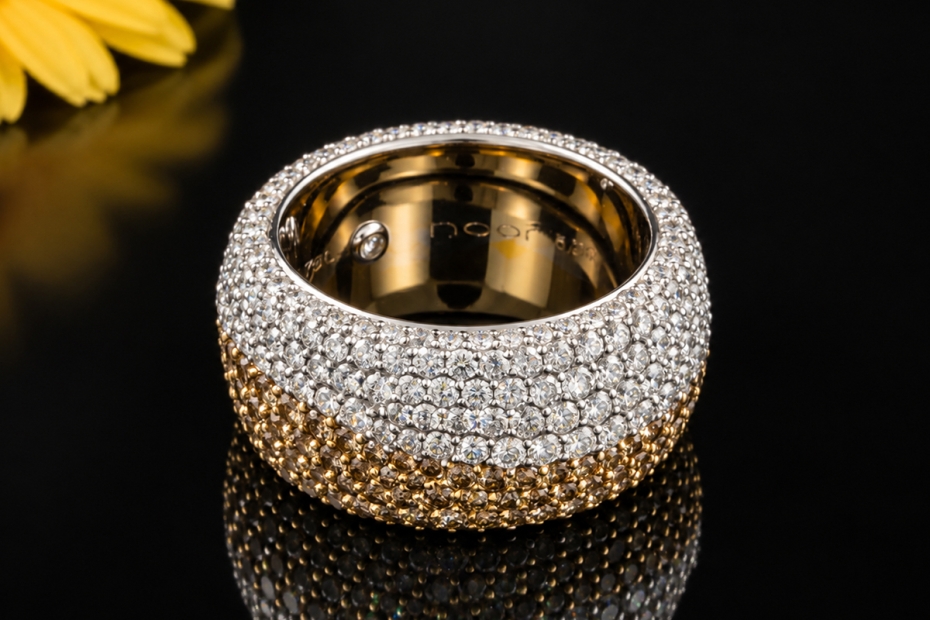 noor Pavé Ring mit weißen und braunen Diamanten in Weißgold Gelbgold 750 
