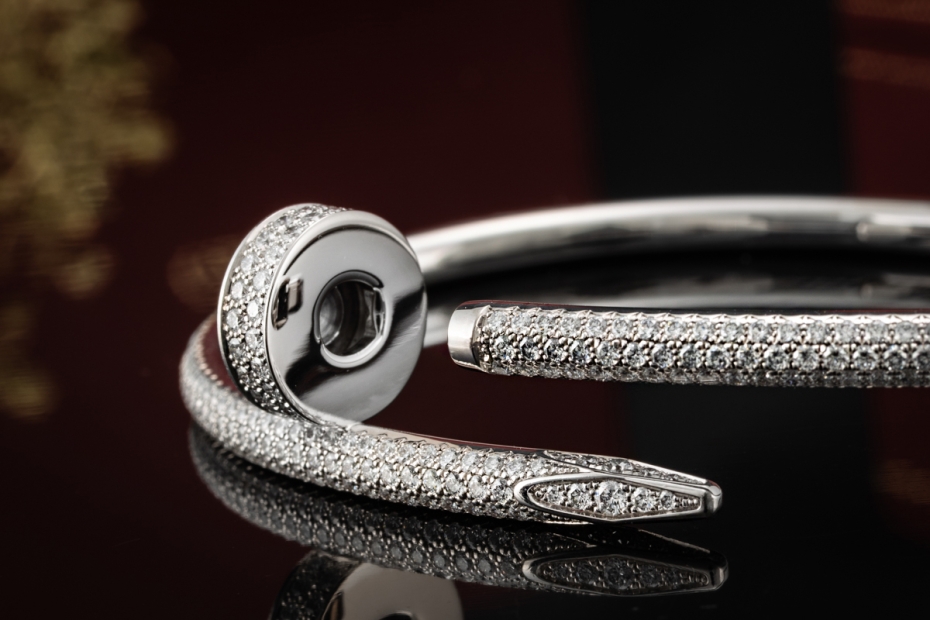 Cartier Juste un Clou Armreif mit 374 Diamanten in 750er Weißgold Gr. 16 