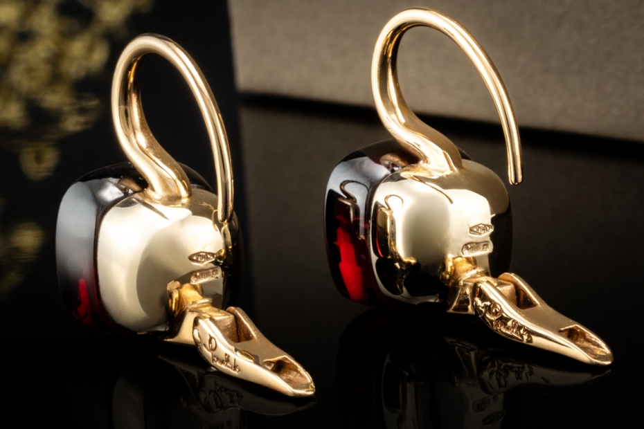 Pomellato Ohrringe Ohrstecker Nudo Classic mit Granat in 750er Gelbgold 
