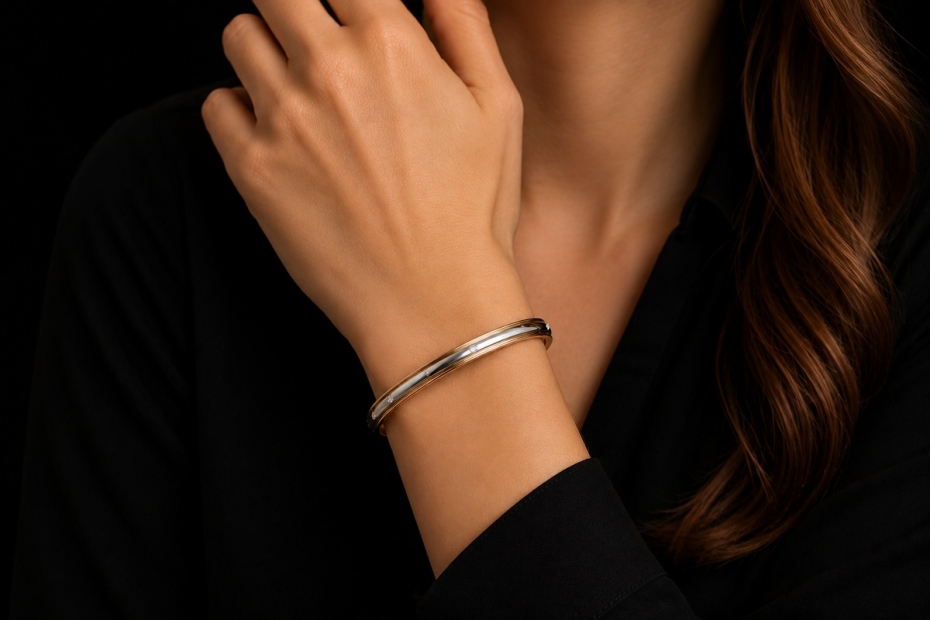 Cartier Armreif Trinity Saturn Drehbar mit Diamanten 750er Gold Tricolor 