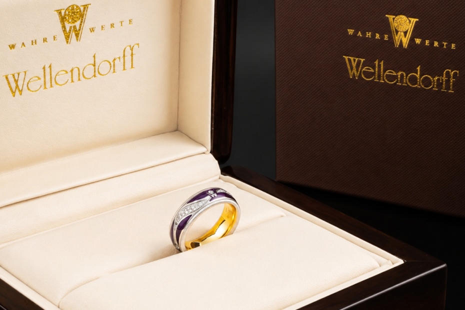 Wellendorff Ring Purpurkuss Lila Drehring Diamanten in Weißgold Full Set 