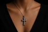 Juwelier Leicht Kreuz Anhänger Diamanten schwarze Saphire 750er Weißgold 