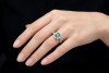 Klassischer Vintage Ring mit Smaragd und Top Diamanten in 750er Weißgold 