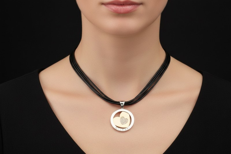 Bvlgari Tondo Heart Collier Herz Anhänger Lederkette Diamanten Gold 750 