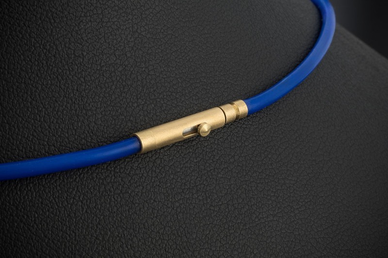 Bunz Design Collier Blau 950er Platin 750er Gelbgold Kautschuk Halsreif 