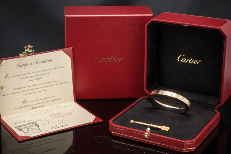 Cartier Love Armreif Armband Neues Modell in Gelbgold 750 Gr 17 Full Set 