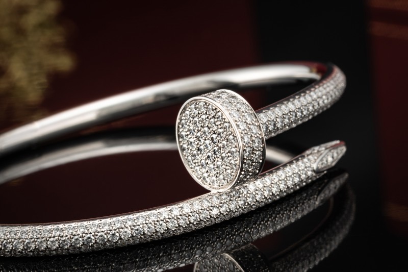 Cartier Juste un Clou Armreif mit 374 Diamanten in 750er Weißgold Gr. 16 