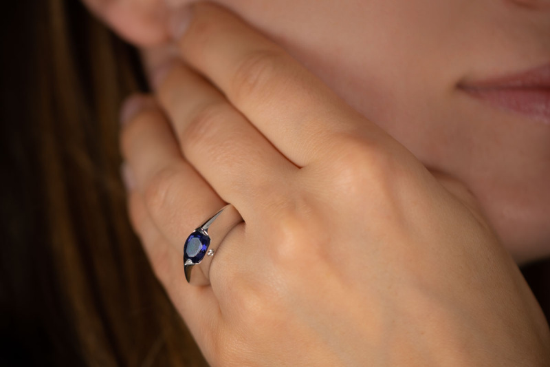 Piaget Ring mit Iloith und Diamant Massive Arbeit in 750er Weißgold 