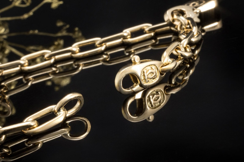 Cartier Spartacus Bettelarmband mit Charms Love CC Kreuz Würfel 750er Gold 