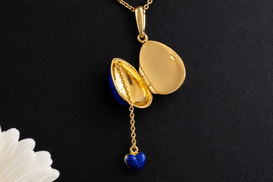 Fabergé Anhänger Gold Ei-Medaillon Herz Versteck Diamanten Emaille Blau 
