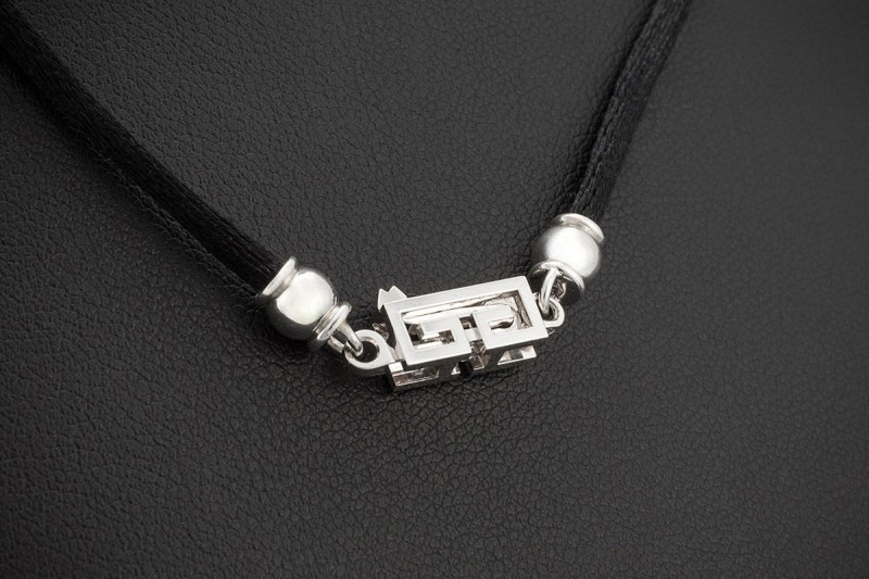 Cartier Collier Kiss of the dragon mit Diamanten Wishknot 750er Weißgold 