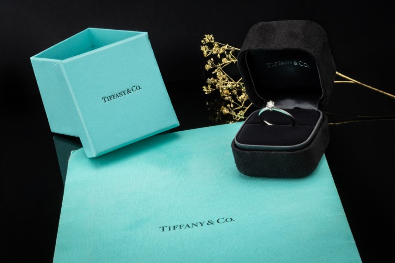 Tiffany & Co Solitär Ring Setting mit Diamant 0,26 Ct in Platin Full Set 