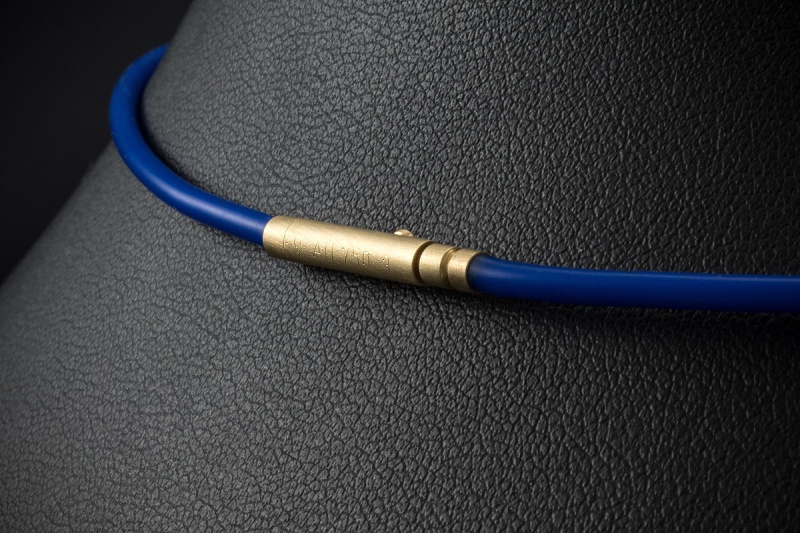 Bunz Design Collier Blau 950er Platin 750er Gelbgold Kautschuk Halsreif 