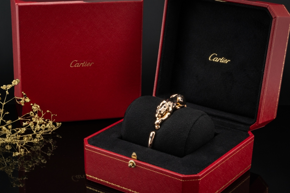 Panthère de Cartier Armreif mit Tsavorit und Onyx klappbar Roségold 750 
