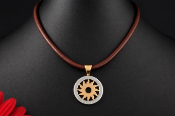 BVLGARI Tondo Sun Collier Kette Leder Braun Anhänger Sonne in 750er Gold