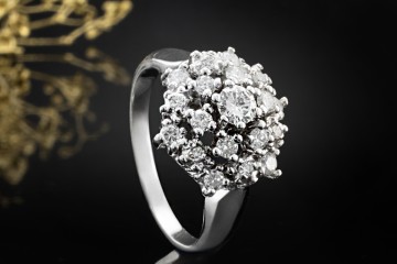 Diamant-Cluster Ring Diamanten 585er Weißgold Vintage Goldschmiedearbeit